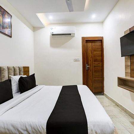Hotel Collection O Jairaj Alwar Exterior foto